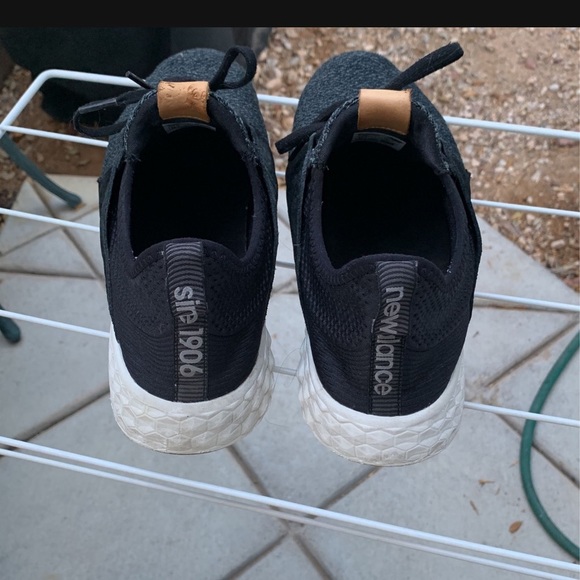 New Balance Fresh Foam in black. Size 11.5 - Picture 3 of 5